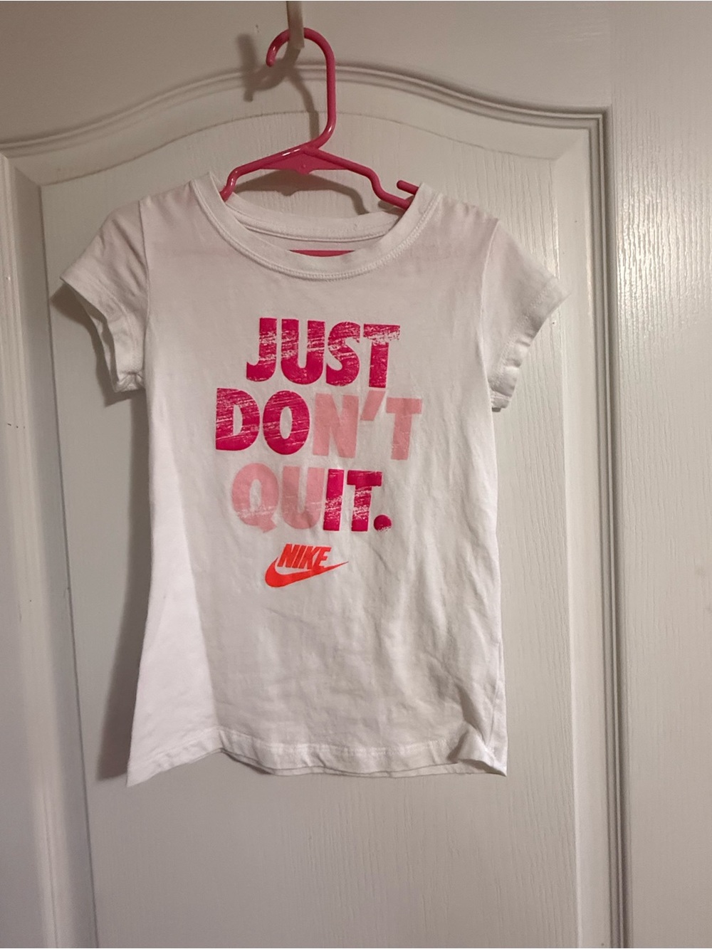 Nike White Kids Short-Sleeve Tee with Pink Graphic